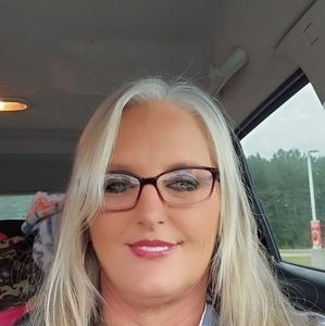 Meet your Posher, Renee nae